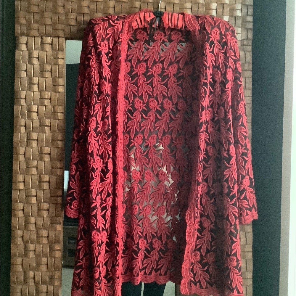 Vintage Chic Red Lace Kimono